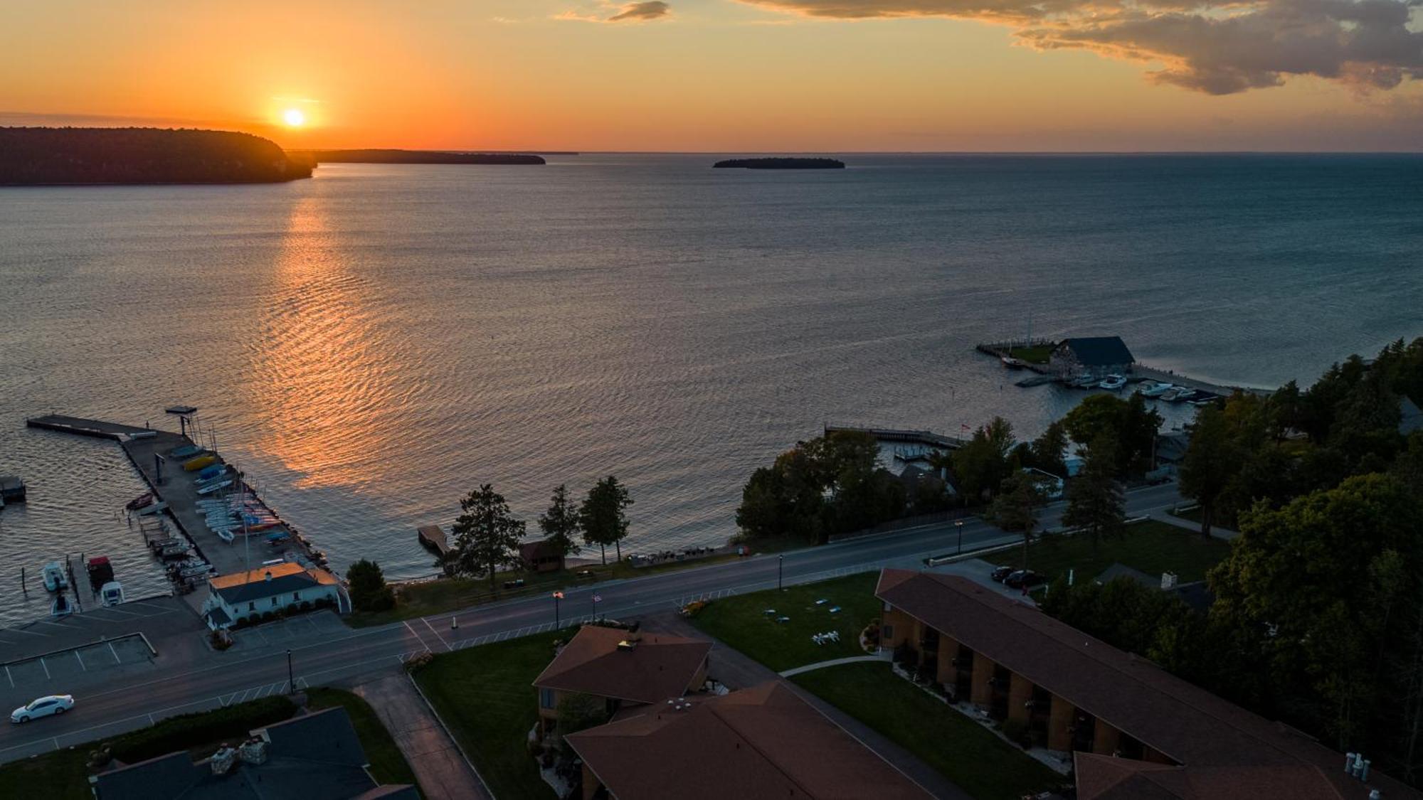 Pine Grove Resort Іфреім Екстер'єр фото